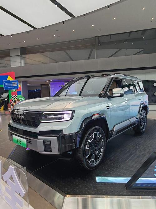 重庆79比亚迪方程豹硬派越野的爆款，英菲尼迪35周年与你共成长